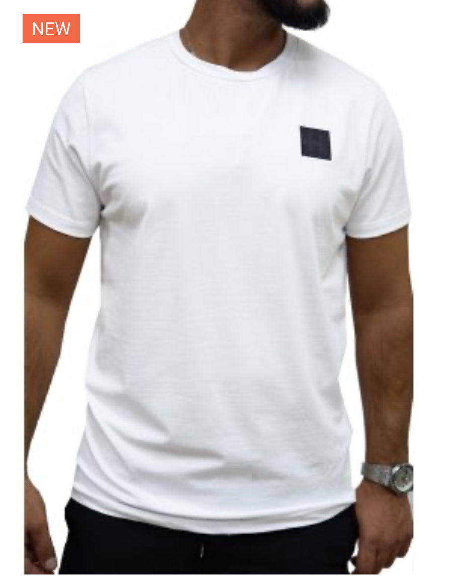 T-SHIRT HELVETICA